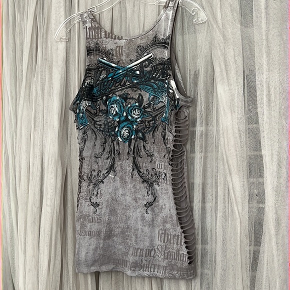 ⭐️ Rebel Saints gray tank top turquoise guns & roses distressed stylized S - Picture 6 of 9
